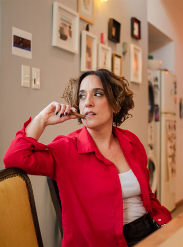 Priscila Migale en su espacio de trabajo — suscribite al newsletter de coaching somático